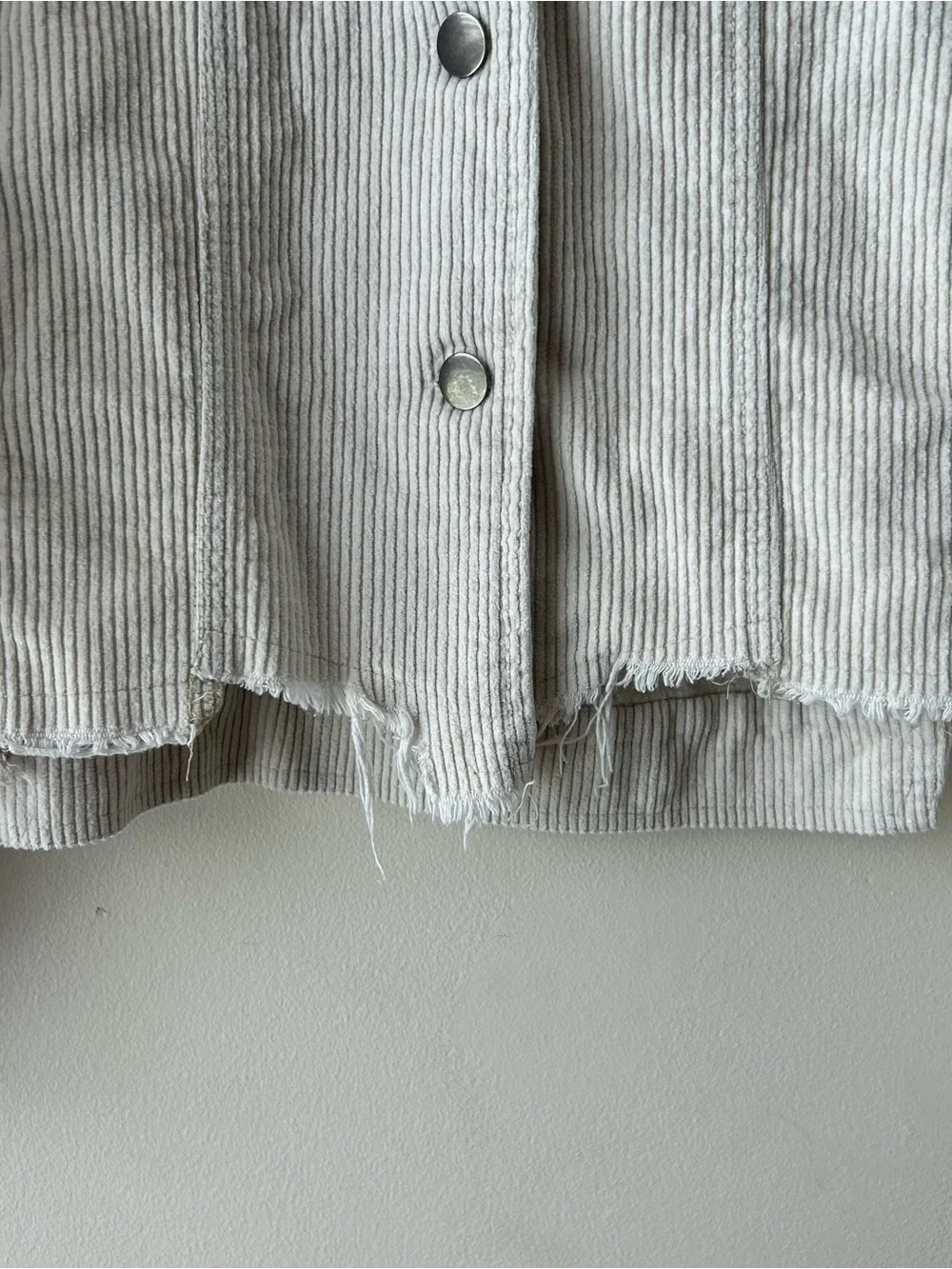 POL Corduroy Distressed Frayed Trucker Jacket Shacket Cream M